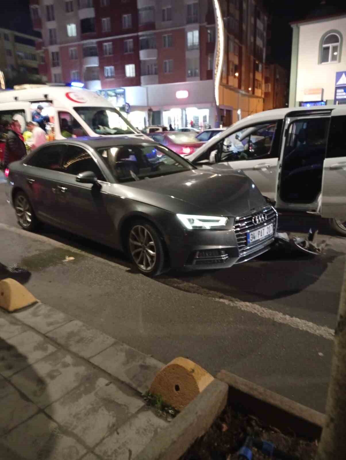 TEKİRDAĞ’IN KAPAKLI İLÇESİNDE İKİ OTOMOBİLİN ÇARPIŞMASI SONUCU MEYDANA GELEN TRAFİK KAZASINDA BİR...