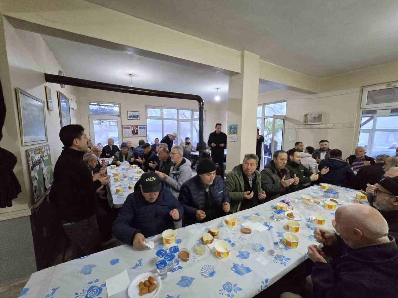 TESBİHAT, VAAZ VE DUANIN ARDINDAN SONA EREN BULUŞMADA, PROGRAM BİTİMİNDE CEMAATE ÇORBA İKRAM...