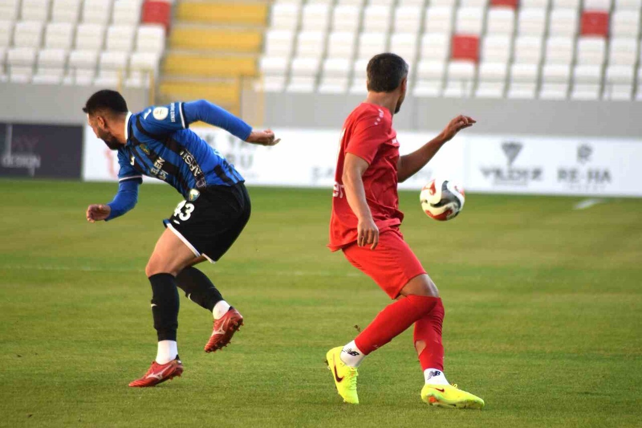 TFF 2. LİG BEYAZ GRUP 13. HAFTASINDA KARAMAN FUTBOL KULÜBÜ, SAHASINDA KARŞILAŞTIĞI KARACABEY...