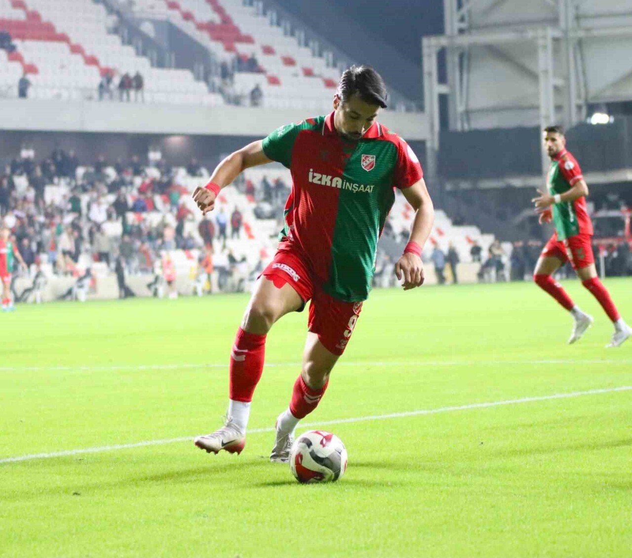 TFF 3. LİG 4. GRUP 11. HAFTASINDA KARŞIYAKA EVİNDE KARŞILAŞTIĞI DENİZLİ İDMAN YURDU'NU 2-0 MAĞLUP...