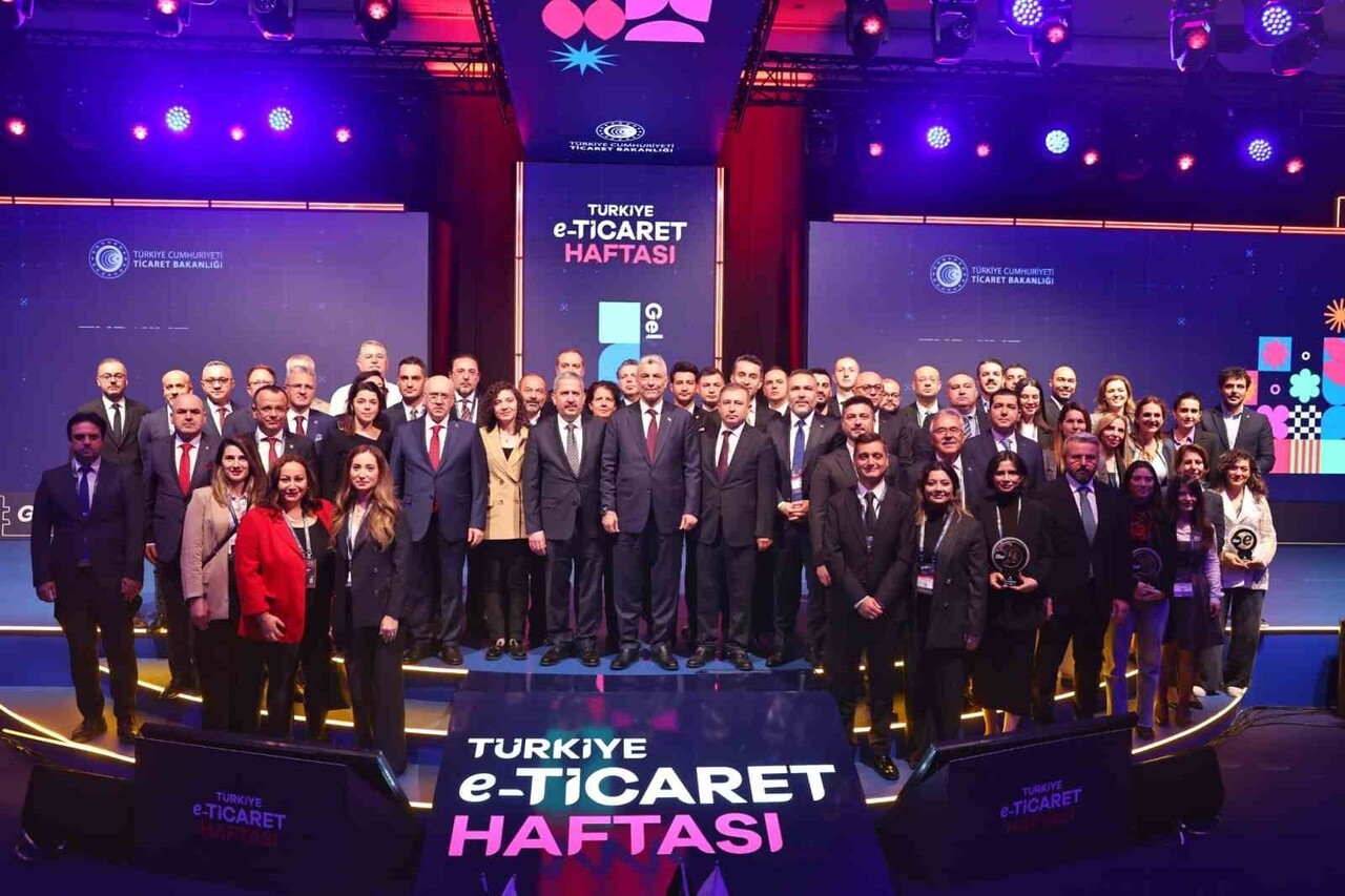 TİCARET BAKANI ÖMER BOLAT, TÜRKİYE E-TİCARET HAFTASI AÇILIŞ PROGRAMI'NA KATILDI.