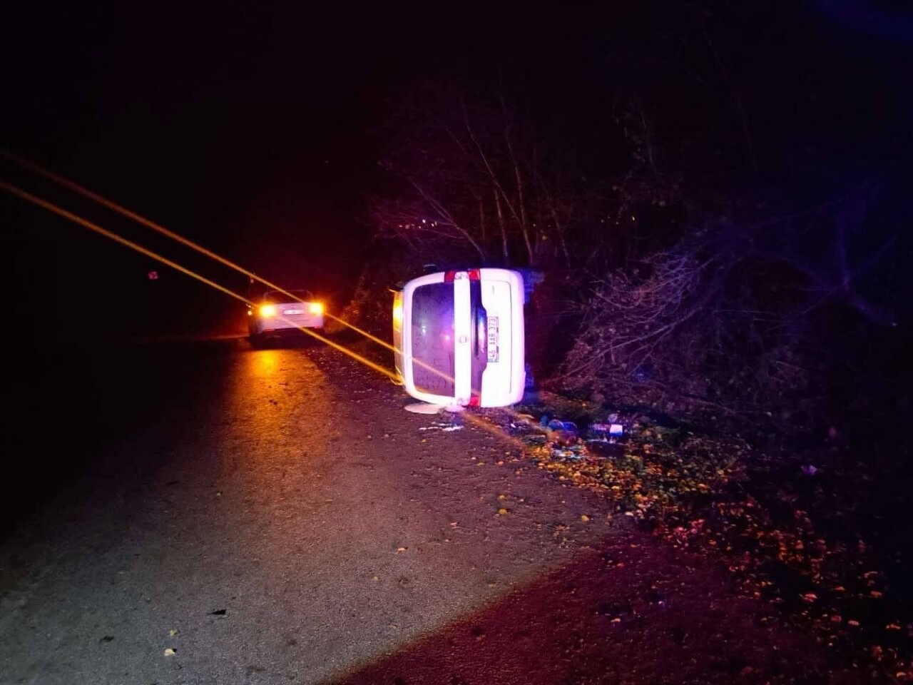 TOKAT’IN TURHAL İLÇESİ ÇAMLICA KÖYÜ MEYDANA GELEN TRAFİK KAZASINDA 1 KİŞİ YARALANDI.