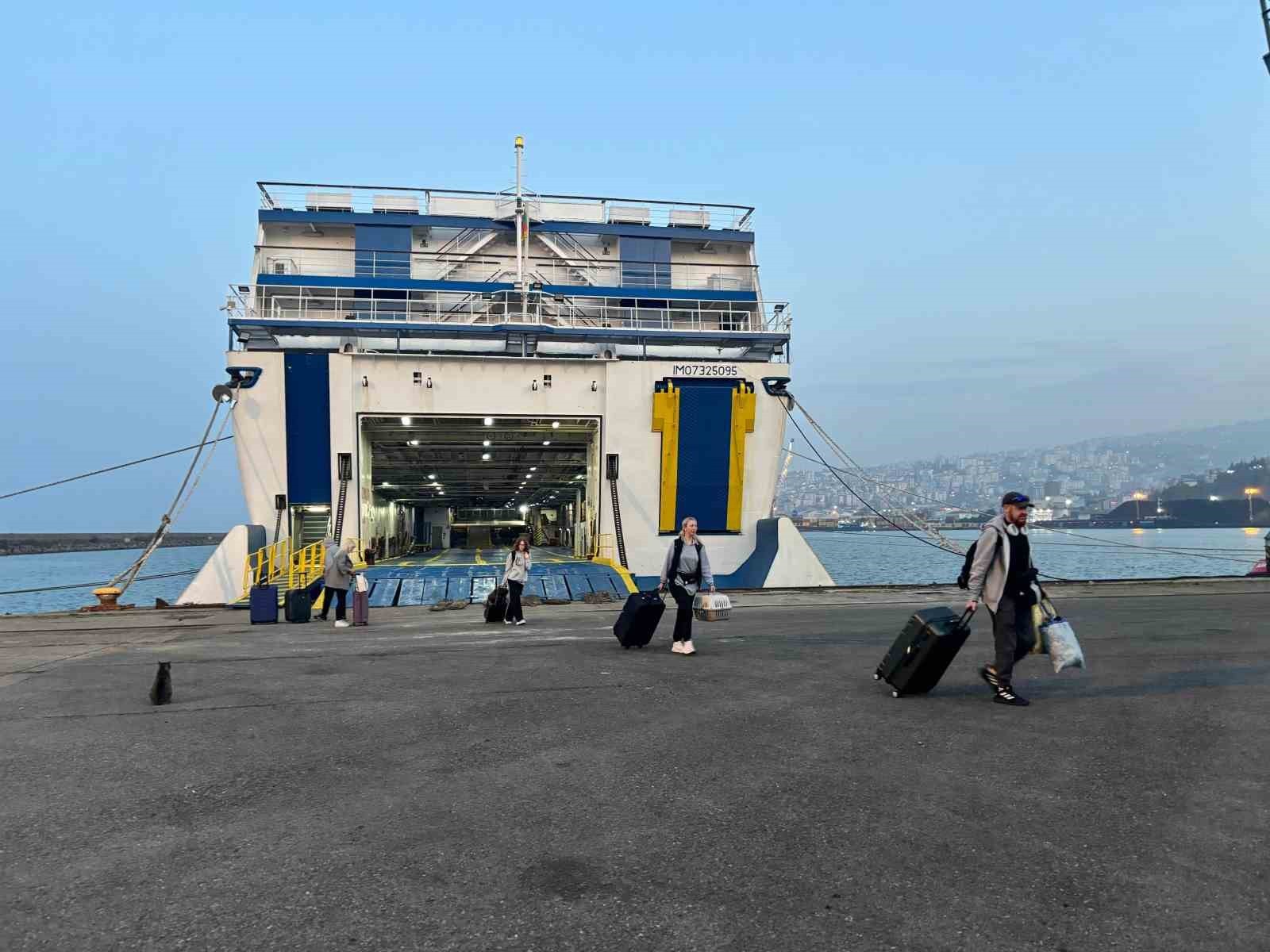 TRABZON’DAN RUSYA’NIN SOÇİ KENTİNE 14 YIL ARADAN SONRA YENİDEN BAŞLATILAN DENİZ SEFERİ, RUS LİMAN...