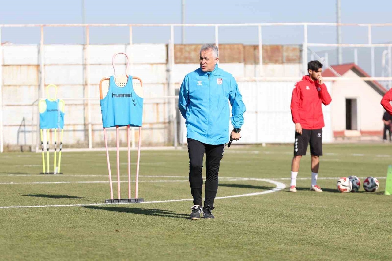 TRENDYOL 1. LİG’İN 15. HAFTASINDA SAHASINDA BOLUSPOR’U KONUK EDECEK OLAN ÖZBELSAN SİVASSPOR...