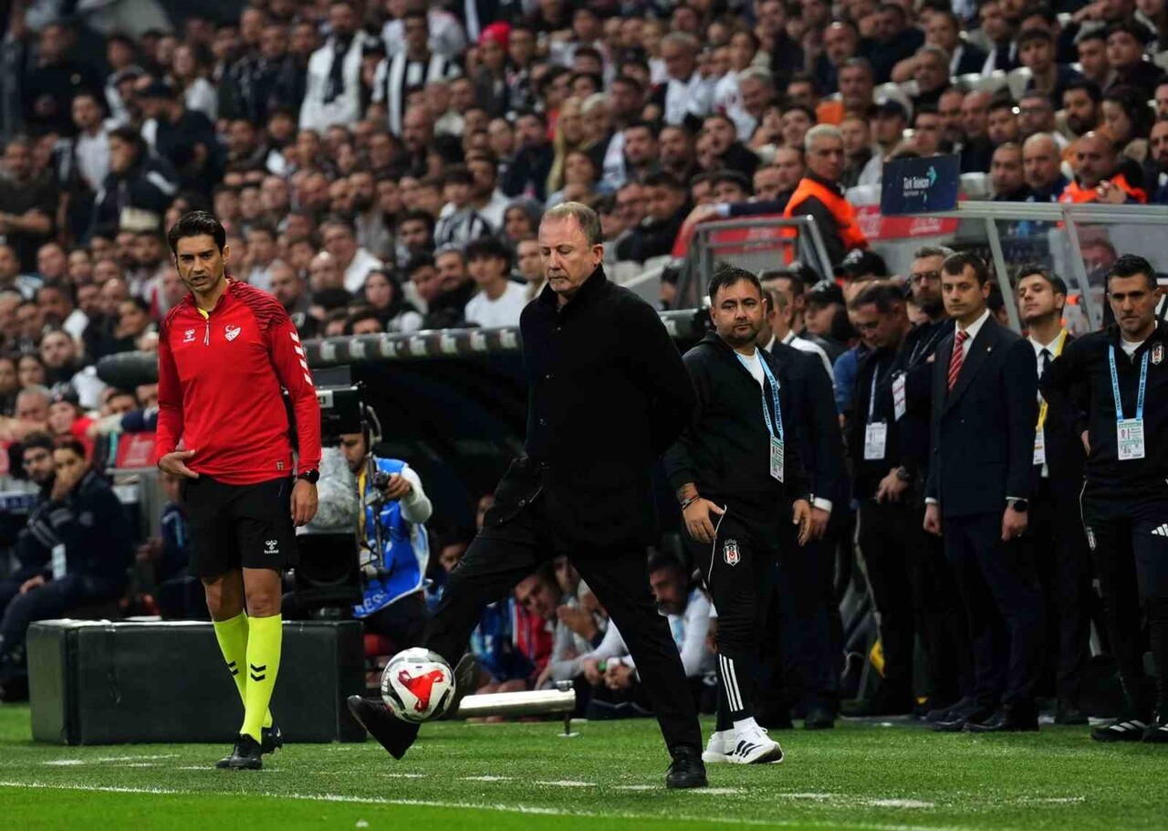 TRENDYOL SÜPER LİG’İN 13. HAFTASINDA BEŞİKTAŞ, SAHASINDA SAMSUNSPOR İLE KARŞILAŞIYOR. MÜCADELENİN...