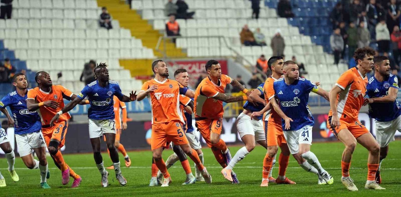 TRENDYOL SÜPER LİG’İN 14. HAFTASINDA KASIMPAŞA, SAHASINDA RAMS BAŞAKŞEHİR İLE KARŞILAŞIYOR....