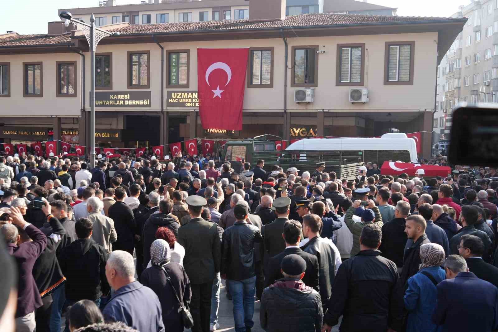 TÜRK HAVA KUVVETLERİ'NE AİT C-130 TİPİ ASKERİ NAKLİYE UÇAĞININ DÜŞMESİ SONUCU ŞEHİT OLAN HAVA...
