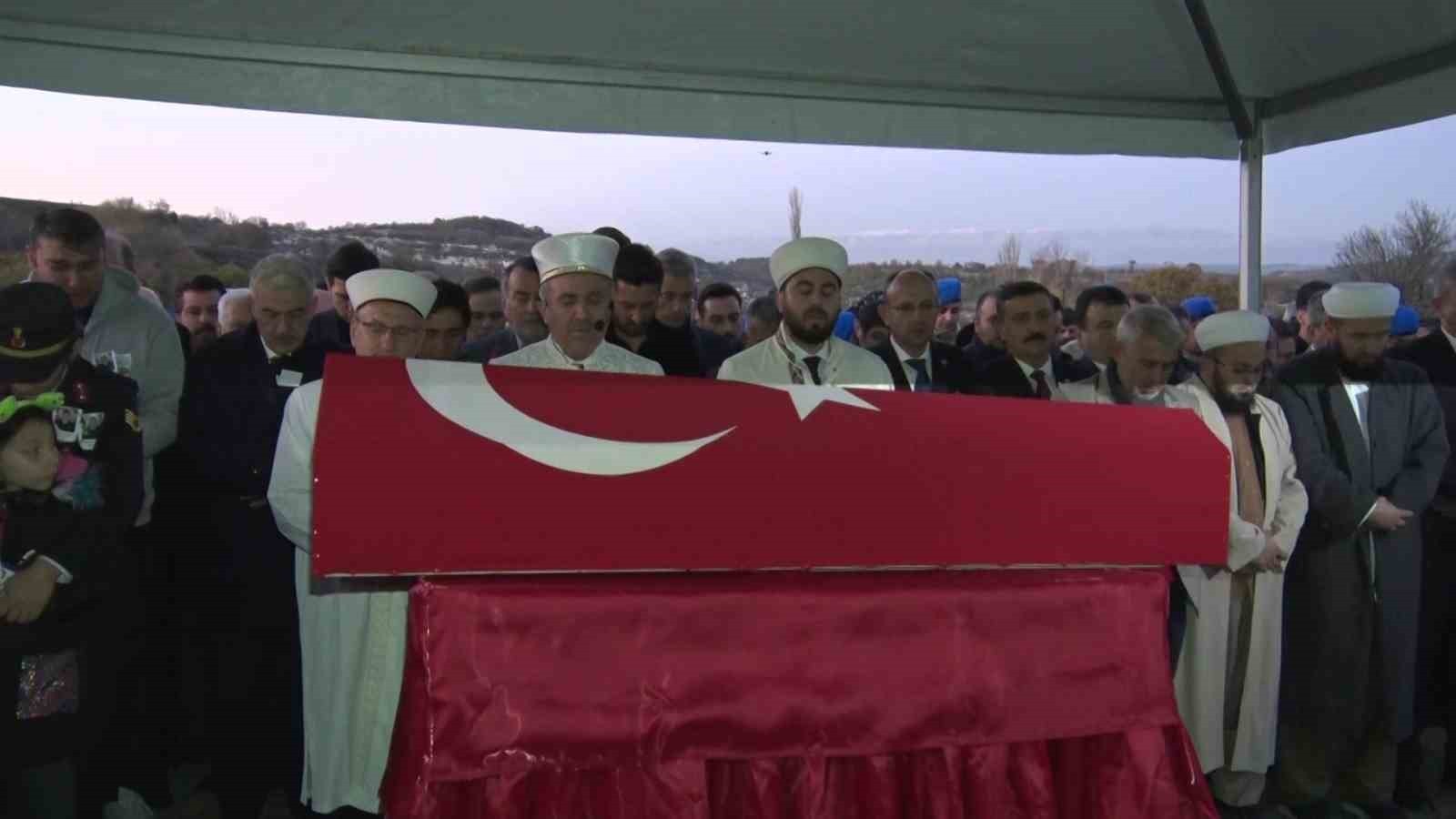 TÜRK HAVA KUVVETLERİ'NE AİT C-130 TİPİ ASKERİ NAKLİYE UÇAĞININ DÜŞMESİ SONUCU ŞEHİT OLAN HAVA UÇAK...