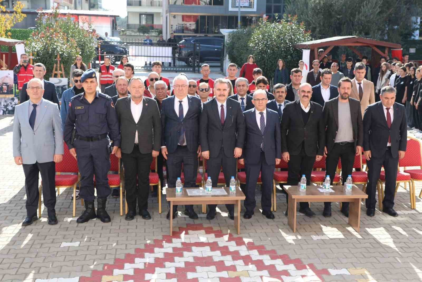 TÜRK KIZILAYI'NIN ÖNEMİNİ ANLATMAK VE İYİLİK HAREKETİNE DİKKAT ÇEKMEK AMACIYLA HER YIL 29 EKİM-4...