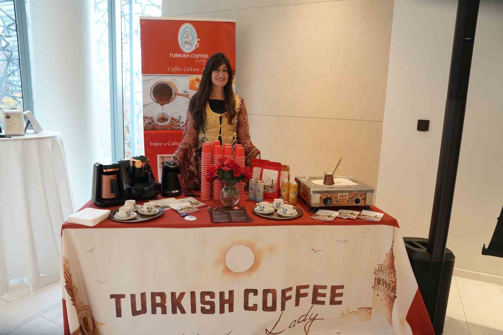 TÜRKİYE'NİN BİRLEŞMİŞ MİLLETLER (BM) DAİMİ TEMSİLCİSİ BÜYÜKELÇİ AHMET YILDIZ'IN EŞİ VE BM...