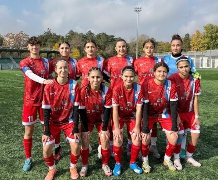 TÜRKİYE KADINLAR 2. FUTBOL LİGİ B GRUBU EKİBİ KILIÇASLAN YILDIZSPOR, BU SEZON KENDİ EVİNDE...