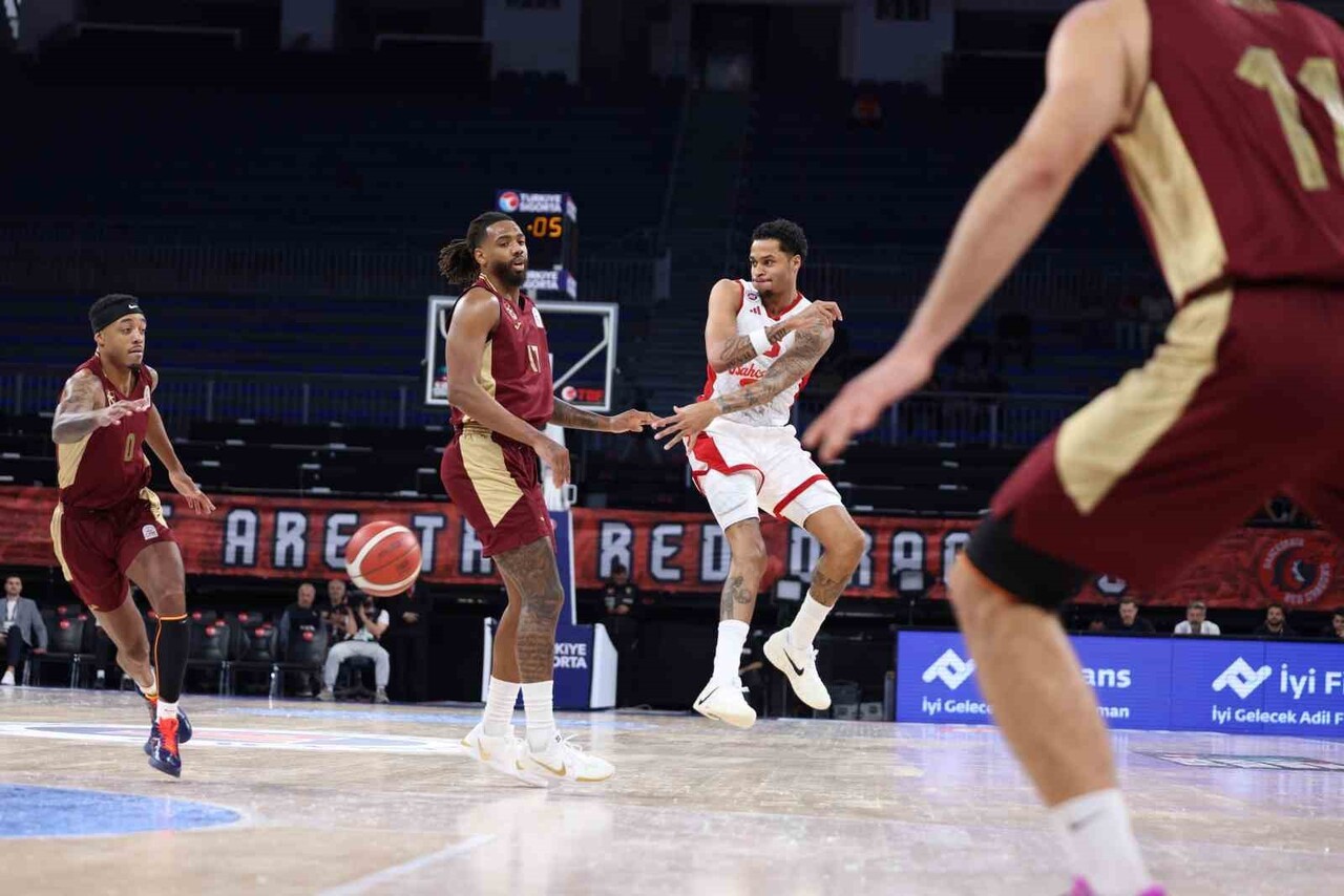 TÜRKİYE SİGORTA BASKETBOL SÜPER LİGİ'NİN 9. HAFTASINDA BAHÇEŞEHİR KOLEJİ, EVİNDE TRABZONSPOR'U...