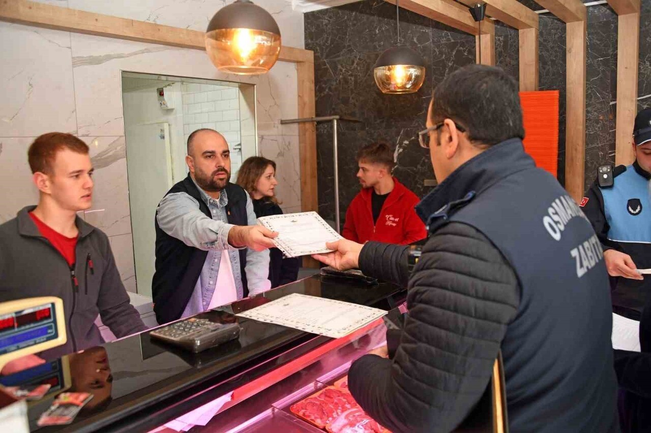 ÜLKE GENELİNDE GIDA ZEHİRLENMELERİNİN ARTMASIYLA BİRLİKTE HALK SAĞLIĞINI KORUMAYA YÖNELİK...