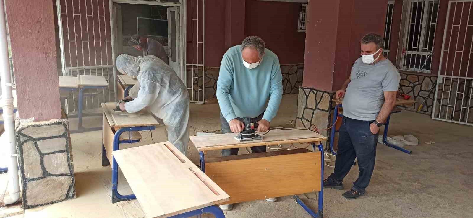 USTAYA İHTİYAÇ DUYMADAN HÜNERLERİNİ SERGİLEYEN İLKKURŞUN TİCARET VE MESLEKİ ANADOLU LİSESİ...