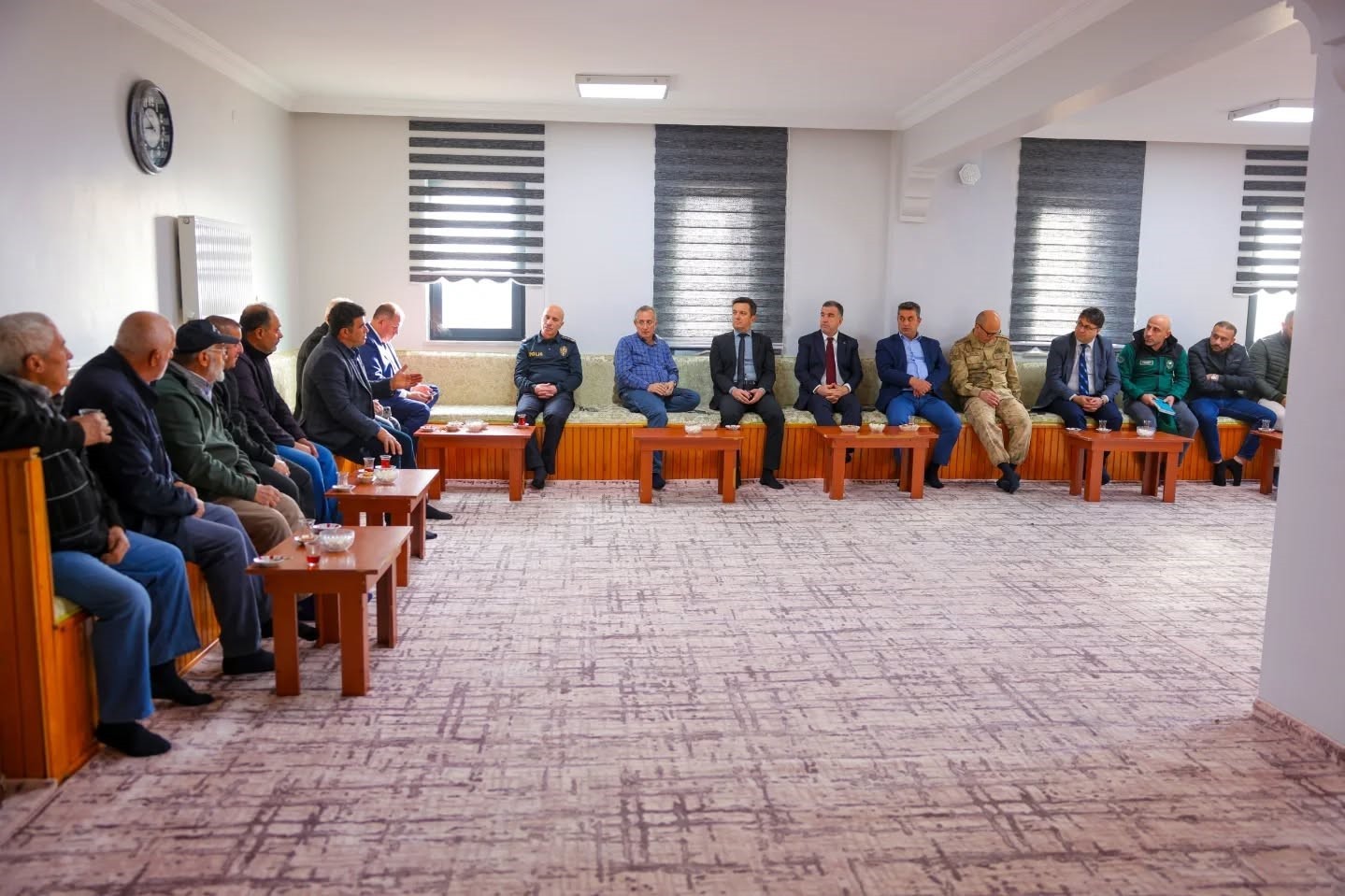 VALİ ELDİVAN SANCAKTEPE’DE VATANDAŞLARIN TALEPLERİNİ DİNLEDİ