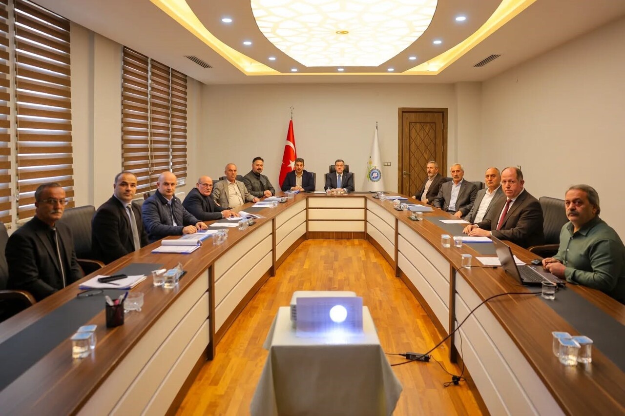 VALİ MUSTAFA ELDİVAN, İL GENEL MECLİSİ 2026 YILI BÜTÇE GÖRÜŞMELERİNE KATILDI