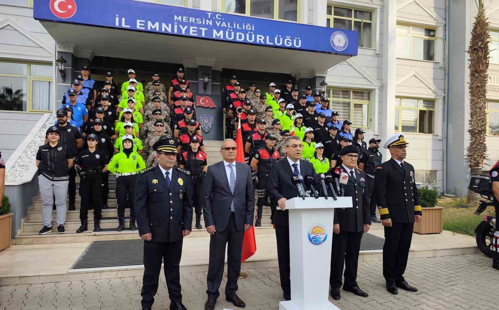 VALİ TOROS, MERSİN İL EMNİYET MÜDÜRLÜĞÜ BAHÇESİNDE YAPTIĞI AÇIKLAMADA, 2025 YILININ İLK 10 AYINA...