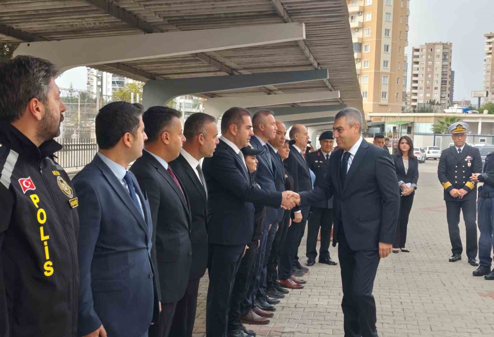 VALİ TOROS, MERSİN İL EMNİYET MÜDÜRLÜĞÜ BAHÇESİNDE YAPTIĞI AÇIKLAMADA, 2025 YILININ İLK 10 AYINA...