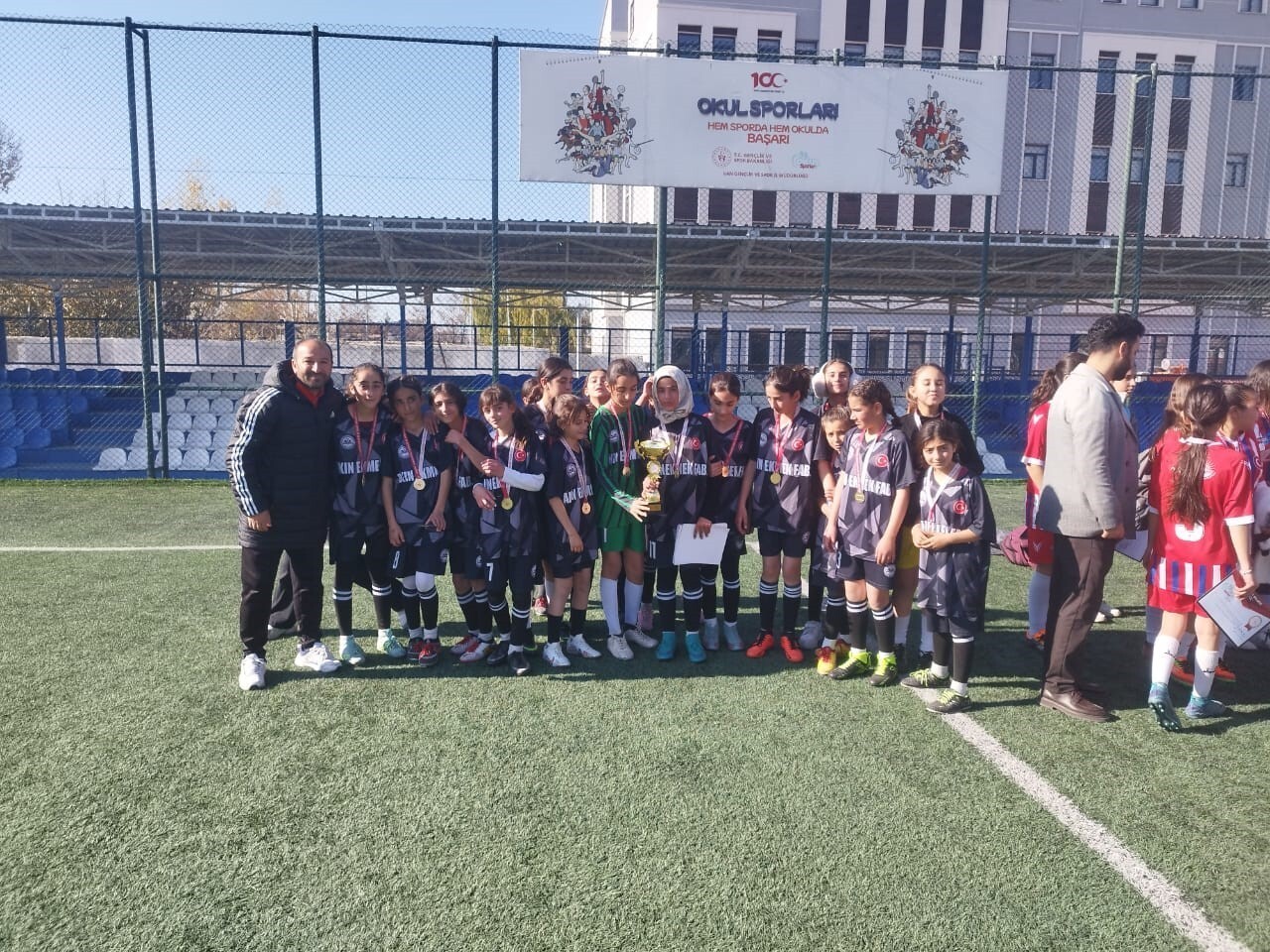 VAN GENÇLİK VE SPOR İL MÜDÜRLÜĞÜ TARAFINDAN DÜZENLENEN OKUL SPORLARI YILDIZ KIZLAR FUTBOL...