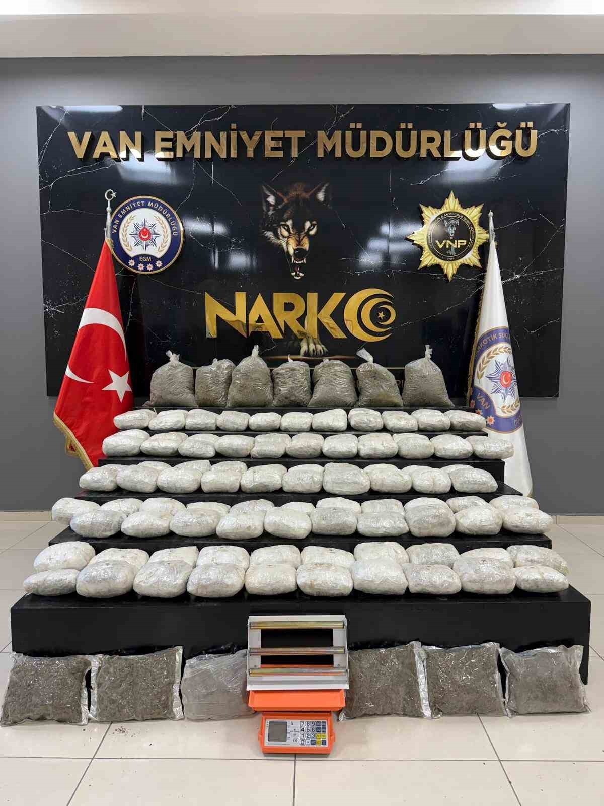 VAN’IN BAŞKALE İLÇESİNDE POLİS EKİPLERİNCE YÜRÜTÜLEN ÇALIŞMALAR SONUCUNDA 134 KİLO 460 GRAM...