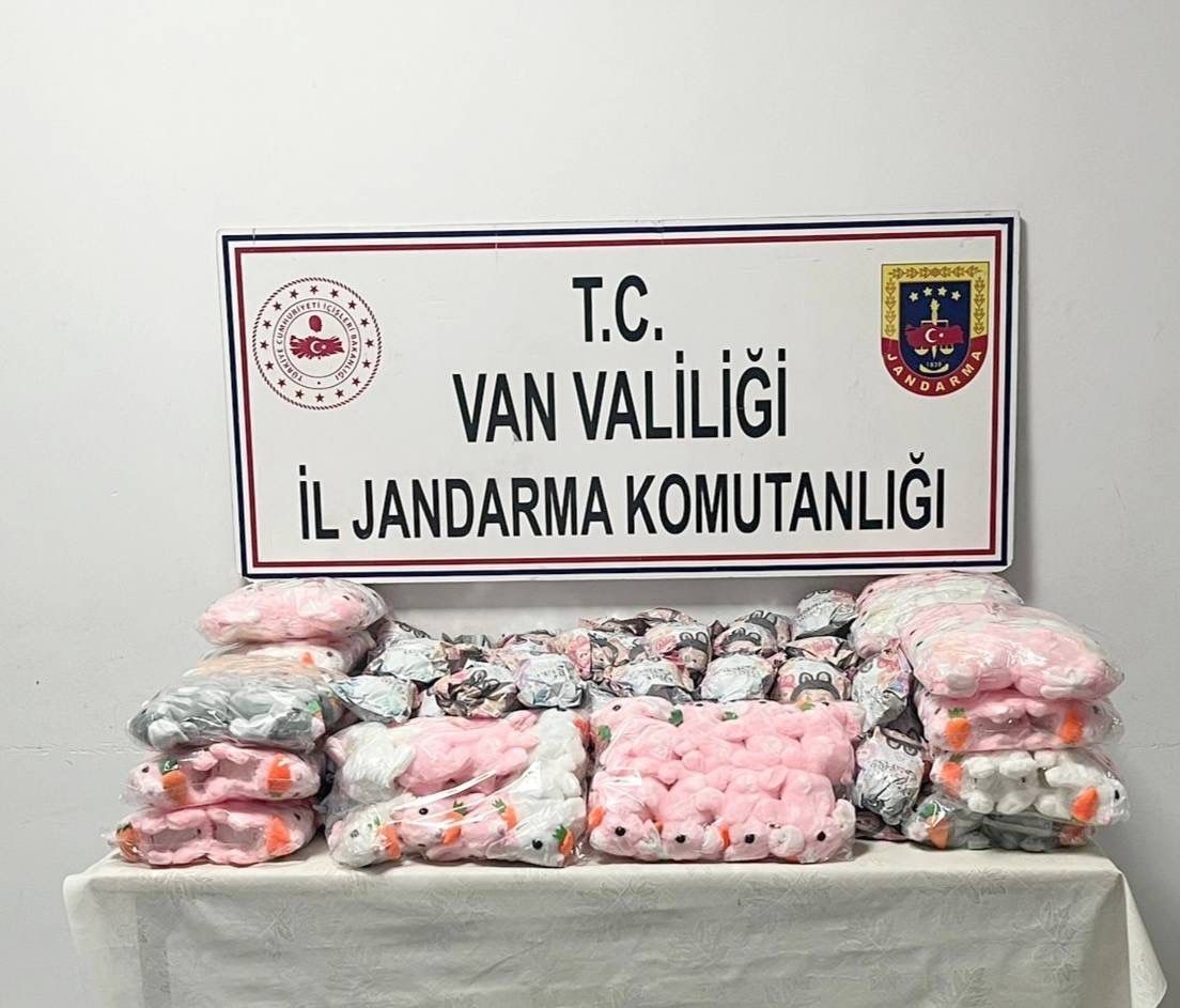 VAN’IN SARAY VE BAŞKALE İLÇELERİNDE JANDARMA EKİPLERİNCE YÜRÜTÜLEN ÇALIŞMALAR SONUCUNDA KAÇAK...