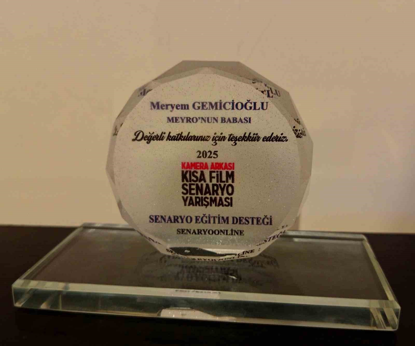 VAN YÜZÜNCÜ YIL ÜNİVERSİTESİ (YYÜ) ÖĞRENCİSİ GENÇ YÖNETMEN MERYEM GEMİCİOĞLU, “1+1” ADLI KISA...