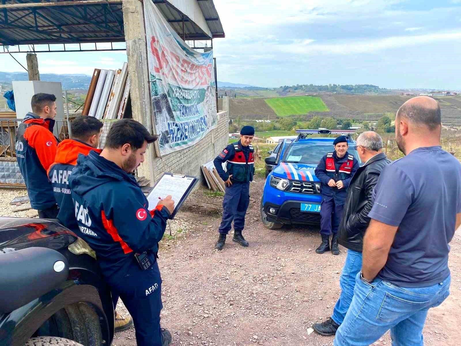 YALOVA'NIN ÇİFTKİKKÖY İLÇESİNE BAĞLI GACIK KÖYÜNDE KAYBOLAN ALZHEİMER HASTASI VATANDAŞ, AFAD VE...
