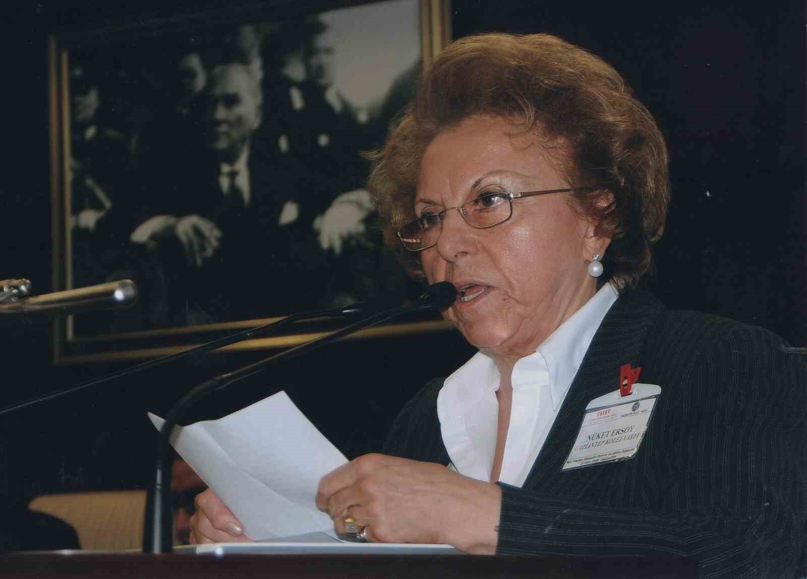 YAŞAMINI VE SERVETİNİ EĞİTİME ADAYAN EĞİTİM GÖNÜLLÜSÜ NÜKET ERSOY GEÇİRDİĞİ RAHATSIZLIK SONUCU...