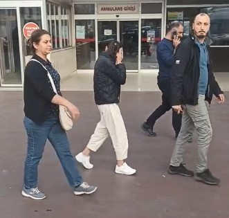 YAŞINDAN BÜYÜK CEZASI VARDI, YAKALANINCA YÜZÜNÜ GİZLEMEYE ÇALIŞTI