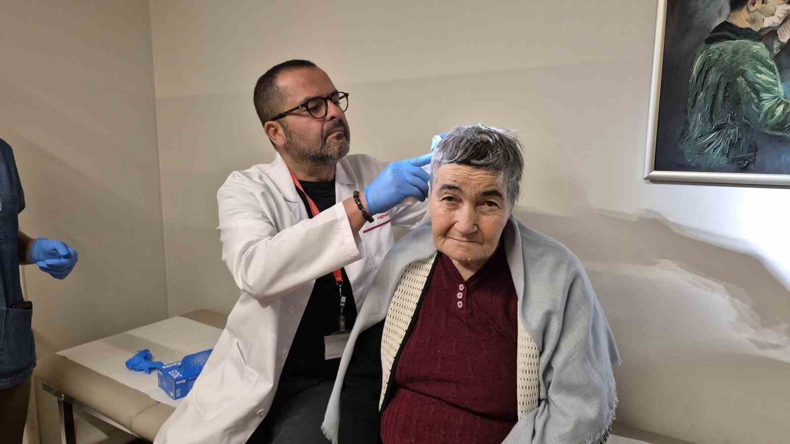 YAŞLILIĞA BAĞLANAN ŞİKÂYETLER, TEDAVİ EDİLEBİLİR BEYİN HASTALIĞI ÇIKTI