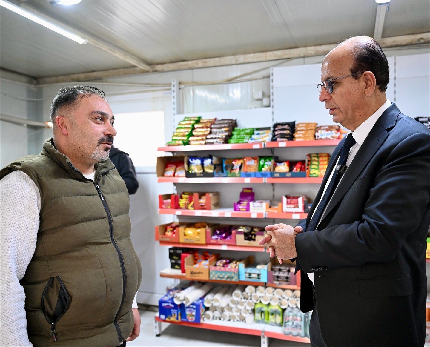 YEŞİLYURT BELEDİYE BAŞKANI PROF. DR. İLHAN GEÇİT, İLÇE GENELİNDEKİ ESNAF ZİYARETLERİNİ SÜRDÜRÜYOR....