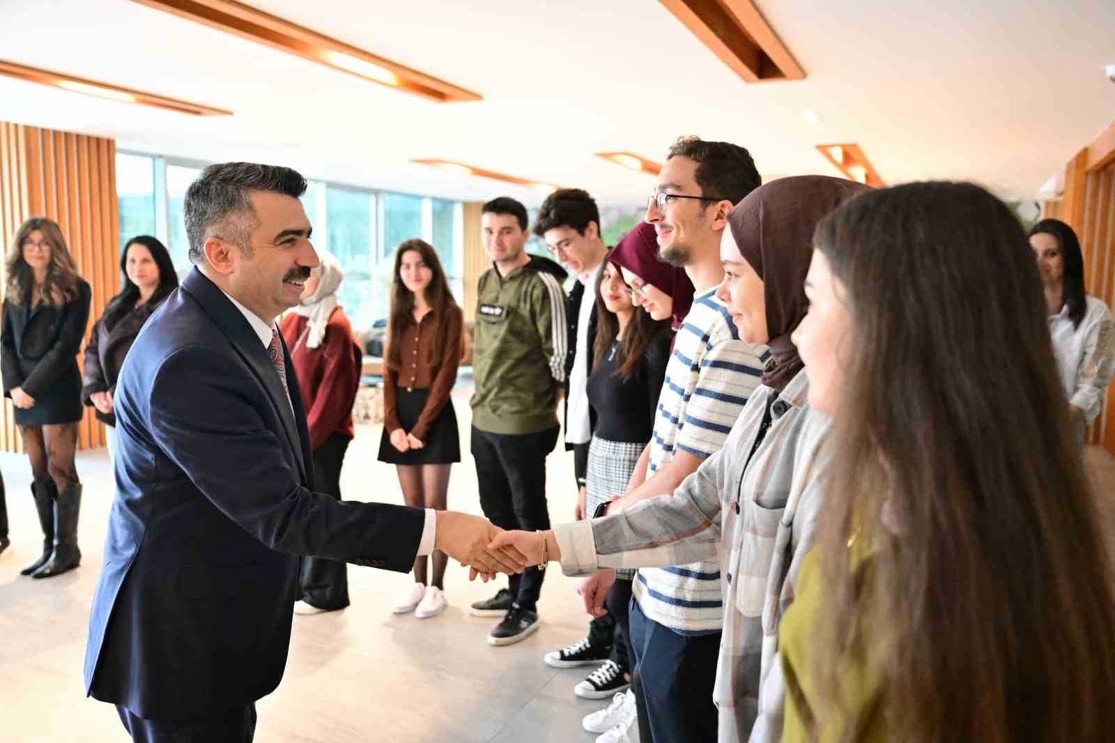 YILDIRIM BELEDİYE BAŞKANI OKTAY YILMAZ, MUDANYA ÜNİVERSİTESİ TARAFINDAN DÜZENLENEN ‘TECRÜBE...