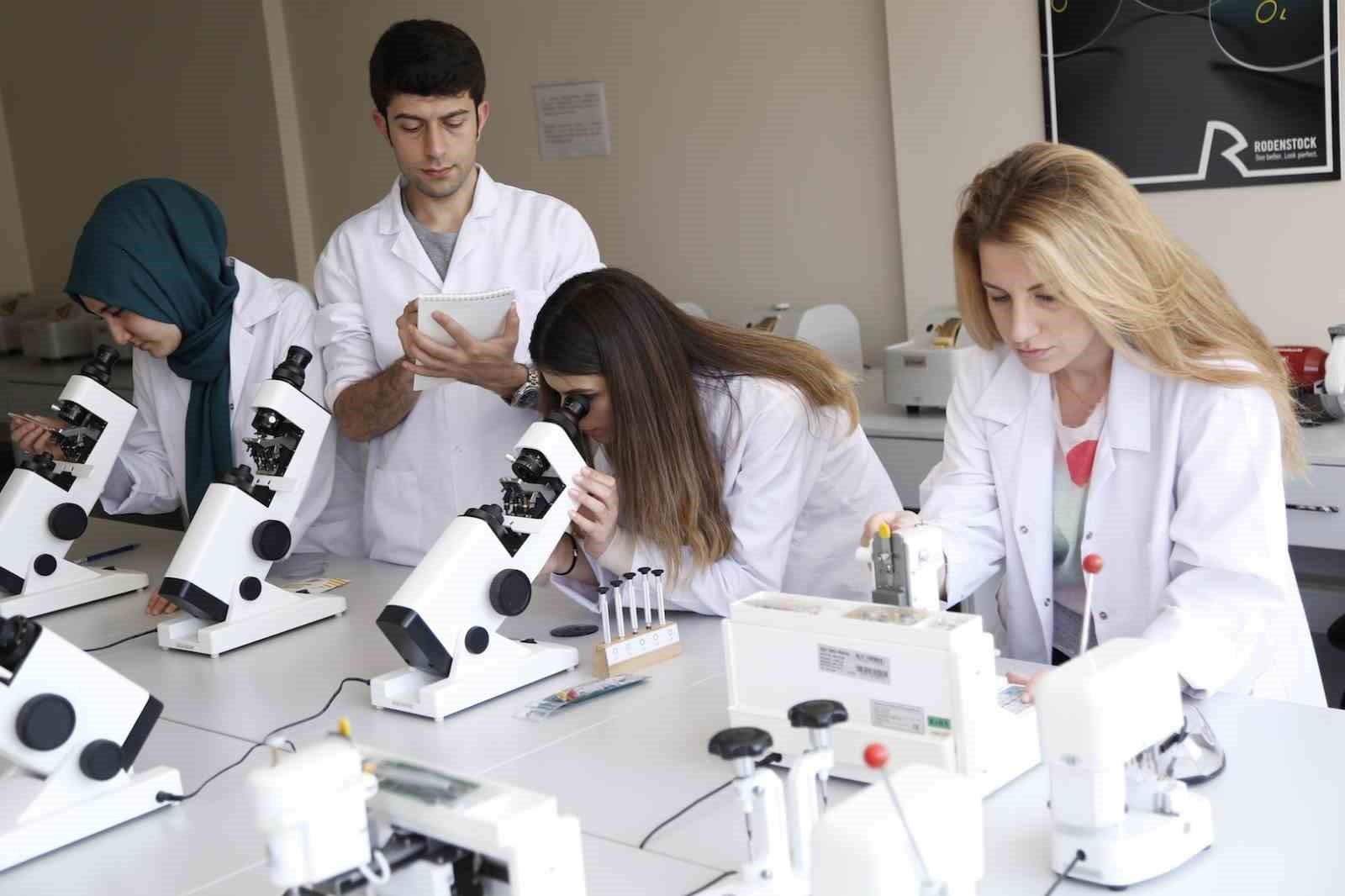 YÜKSEKÖĞRETİM KURULU, GÜNCEL ÖĞRENCİ VE AKADEMİSYEN İSTATİSTİKLERİNİ AÇIKLADI. TÜRKİYE’DE, ÖRGÜN...