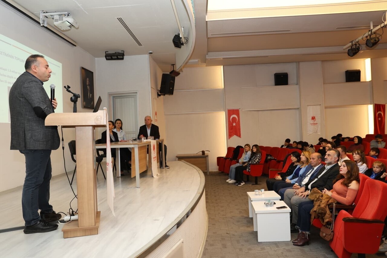 YUNUSEMRE BELEDİYESİ İLE MANİSA CELAL BAYAR ÜNİVERSİTESİ İŞBİRLİĞİNDE ‘TEMİZ NEFES SAĞLIKLI...