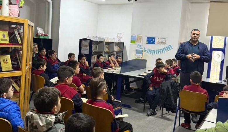 ZEYTİNOĞLU HALK KÜTÜPHANESİ MÜDÜRÜ MEHMET MEŞE