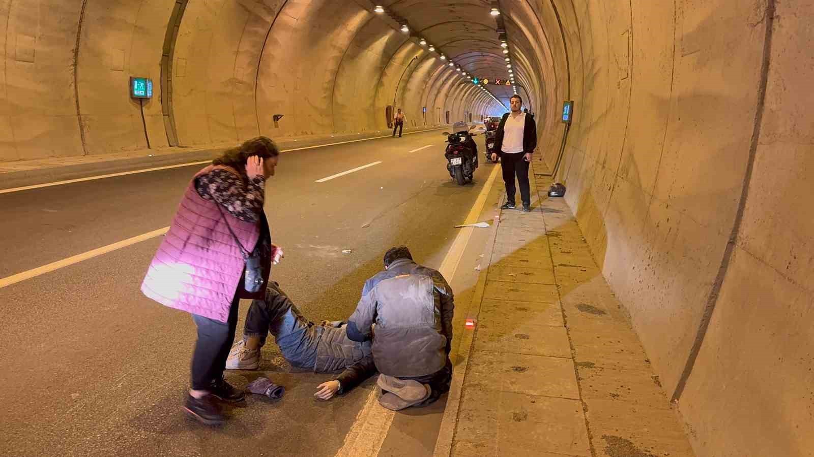 ZONGULDAK'IN ALAPLI İLÇESİ İLE AKÇAKOCA KARA YOLU İSTİKAMETİNDEKİ TÜNELDE MEYDANA GELEN TRAFİK...