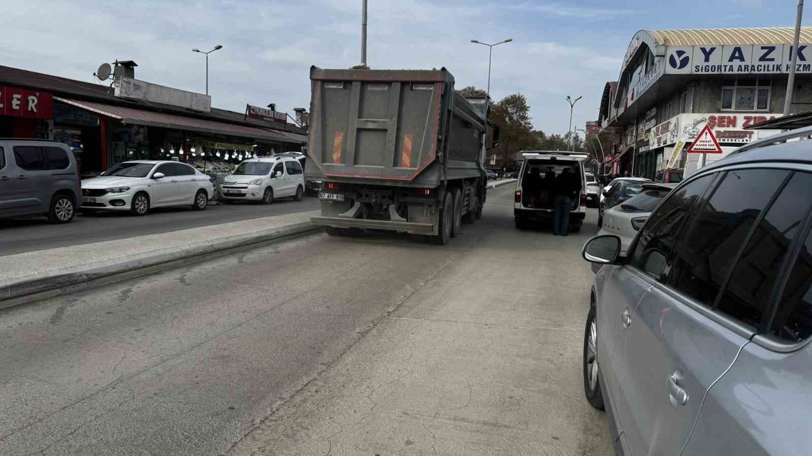ZONGULDAK (İHA) - ZONGULDAK'IN ALAPLI BELEDİYESİ TARAFINDAN KISA SÜRE ÖNCE YENİLENEN BELEDİYE...