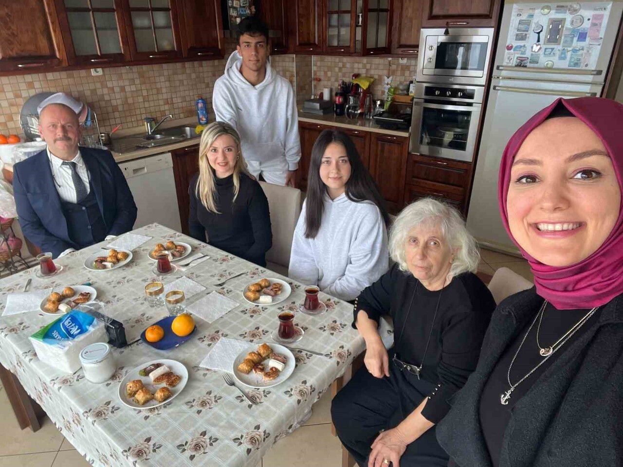 ZONGULDAK’TA 24 KASIM ÖĞRETMENLER GÜNÜ KAPSAMINDA, UZUN YILLAR BEYCUMA BELDESİNDEKİ İLKOKULDA...