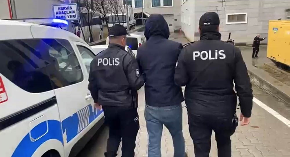 12 YIL 6 AY KESİNLEŞMİŞ HAPİS CEZASI BULUNAN F.K. (38) POLİS TARAFINDAN YAKALANDI.