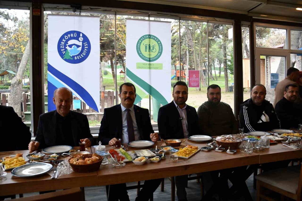 3 ARALIK DÜNYA ENGELLİKLER GÜNÜ NEDENİYLE VEZİRKÖPRÜ BELEDİYESİ İLE VEZİRKÖPRÜ ENGELLİLER VE...