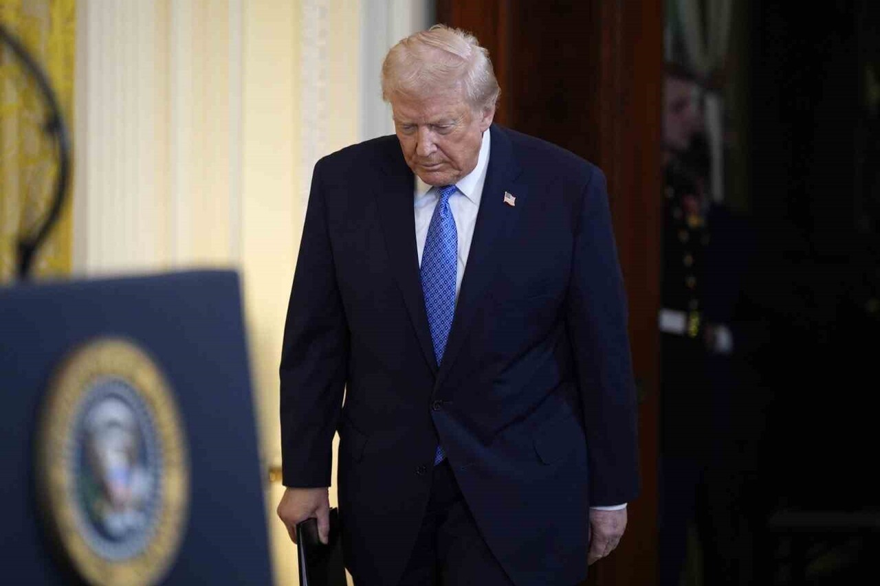 ABD BAŞKANI DONALD TRUMP, VENEZUELA REJİMİNİN "YABANCI TERÖR ÖRGÜTÜ" OLARAK TANIMLANDIĞINI...