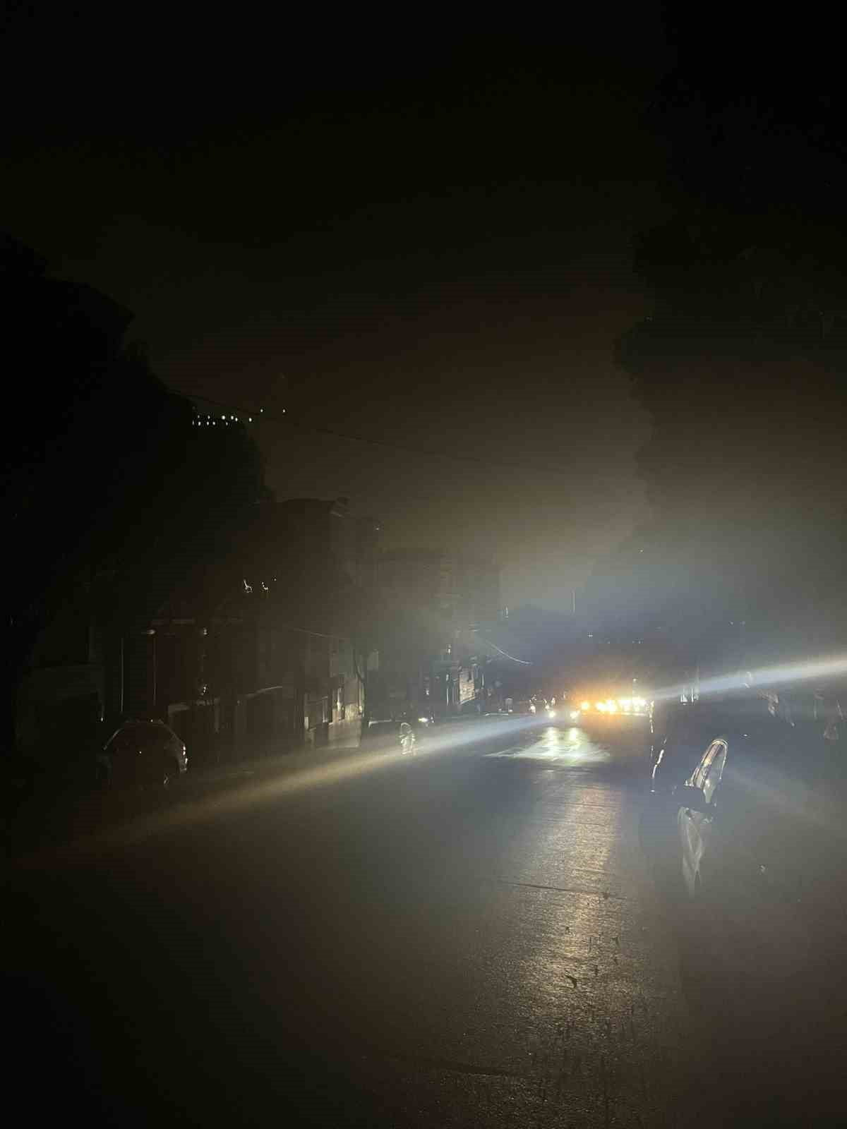 ABD’NİN CALİFORNİA EYALETİNE BAĞLI SAN FRANCİSCO ŞEHRİNDE 130 BİN KİŞİYİ ETKİLEYE ELEKTRİKSİZ...