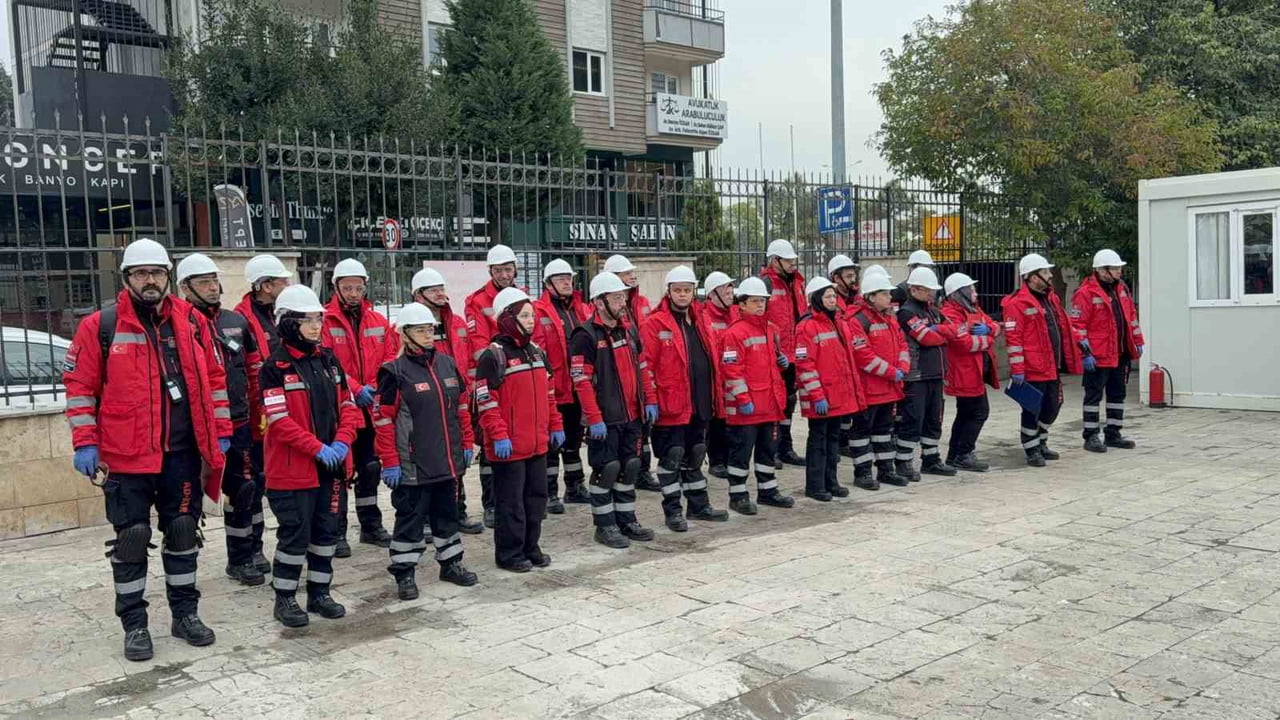 AD-KUR, HAFİF SEVİYE KENTSEL ARAMA VE KURTARMA BİRİMİ OLARAK AKREDİTASYON BELGESİ ALMAYA HAK...