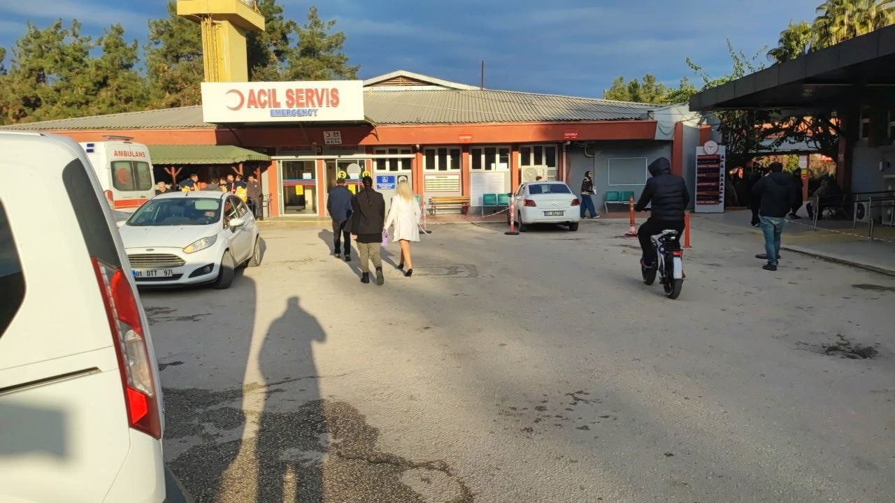 ADANA'DA 30 YILLIK TARİH ÖĞRETMENİ NEVİN VURUNBİĞİ (51), BABASIYLA YAŞADIĞI SORUNLAR NEDENİYLE 2...