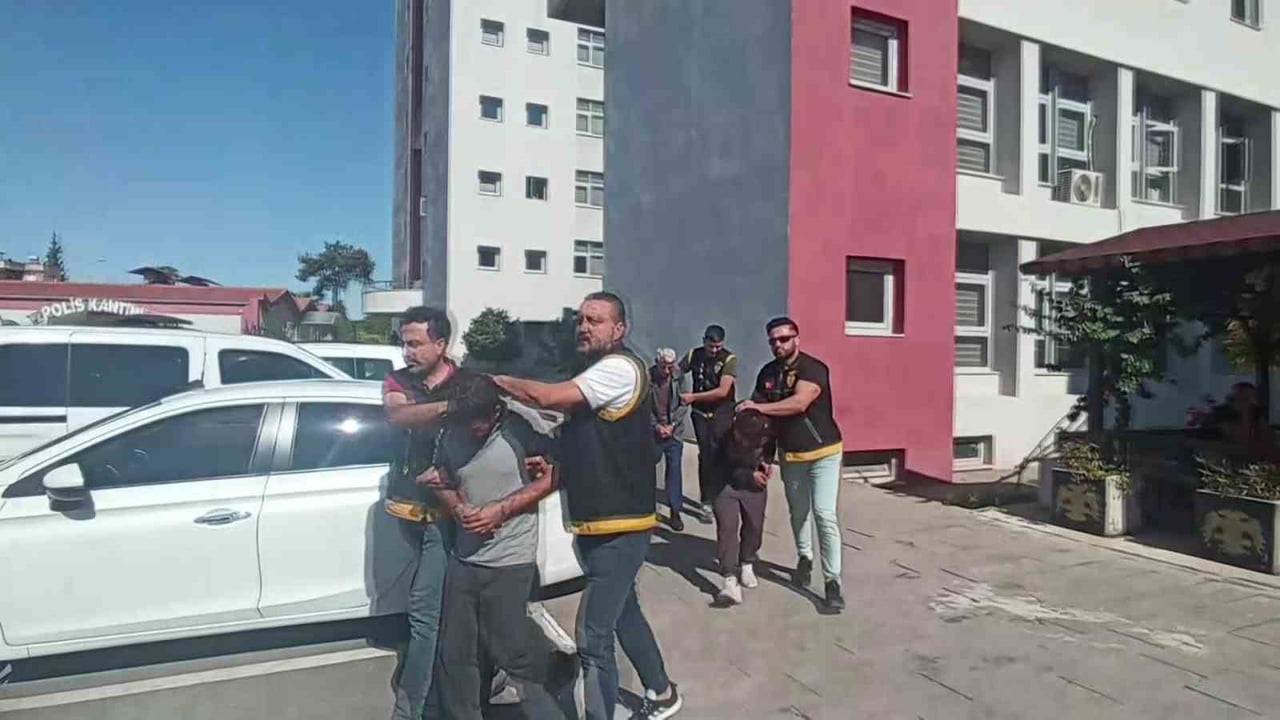 ADANA'DA HIRSIZLIK, CİNSEL İSTİSMAR, YAĞMA GİBİ ÇEŞİTLİ SUÇLARDAN HAKLARINDA 4 İLE 24 YIL HAPİS...