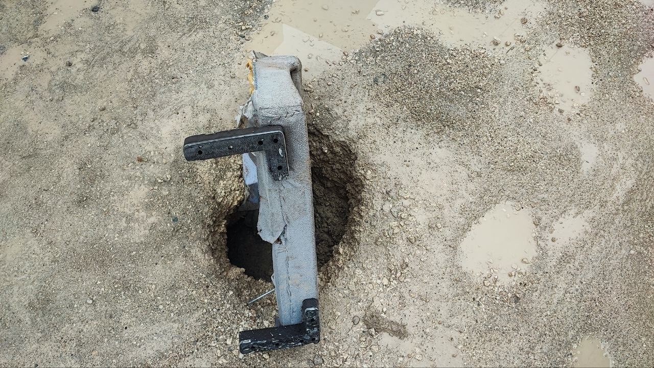 ADANA’DA ALT YAPI ÇALIŞMASI NEDENİYLE YAKLAŞIK BİR AY ÖNCE BOZULAN ANCAK BELEDİYE TARAFINDAN BİR...