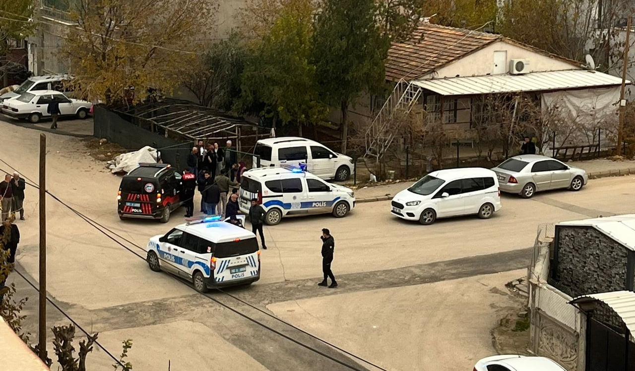 ADIYAMAN’DA, İKİ GRUP ARASINDA ÇIKAN KAVGADA 5 KİŞİ YARALANDI.