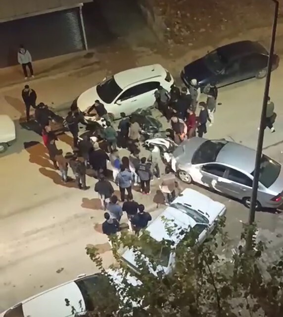 ADIYAMAN’DA KONTROLDEN ÇIKAN BİR OTOMOBİLİN KONTROLDEN ÇIKARAK 4 OTOMOBİL VE 3 MOTOSİKLETE...