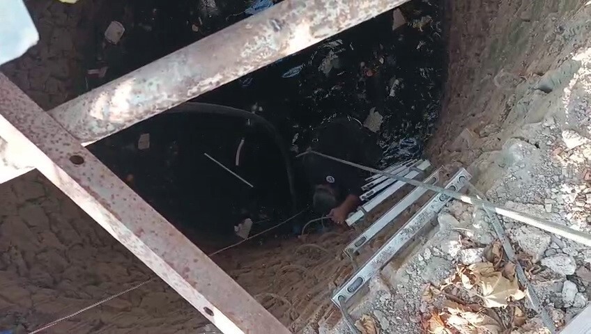 ADIYAMAN’DA, SU KUYUSUNA DÜŞEN BİR KEÇİ, İTFAİYE EKİPLERİNİN ÇALIŞMALARI SONUCU...