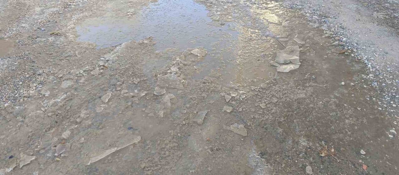 ADIYAMAN’IN GÖLBAŞI İLÇESİNDE ETKİLİ OLAN SOĞUK HAVA DALGASI, GECE SAATLERİNDE SULARI...